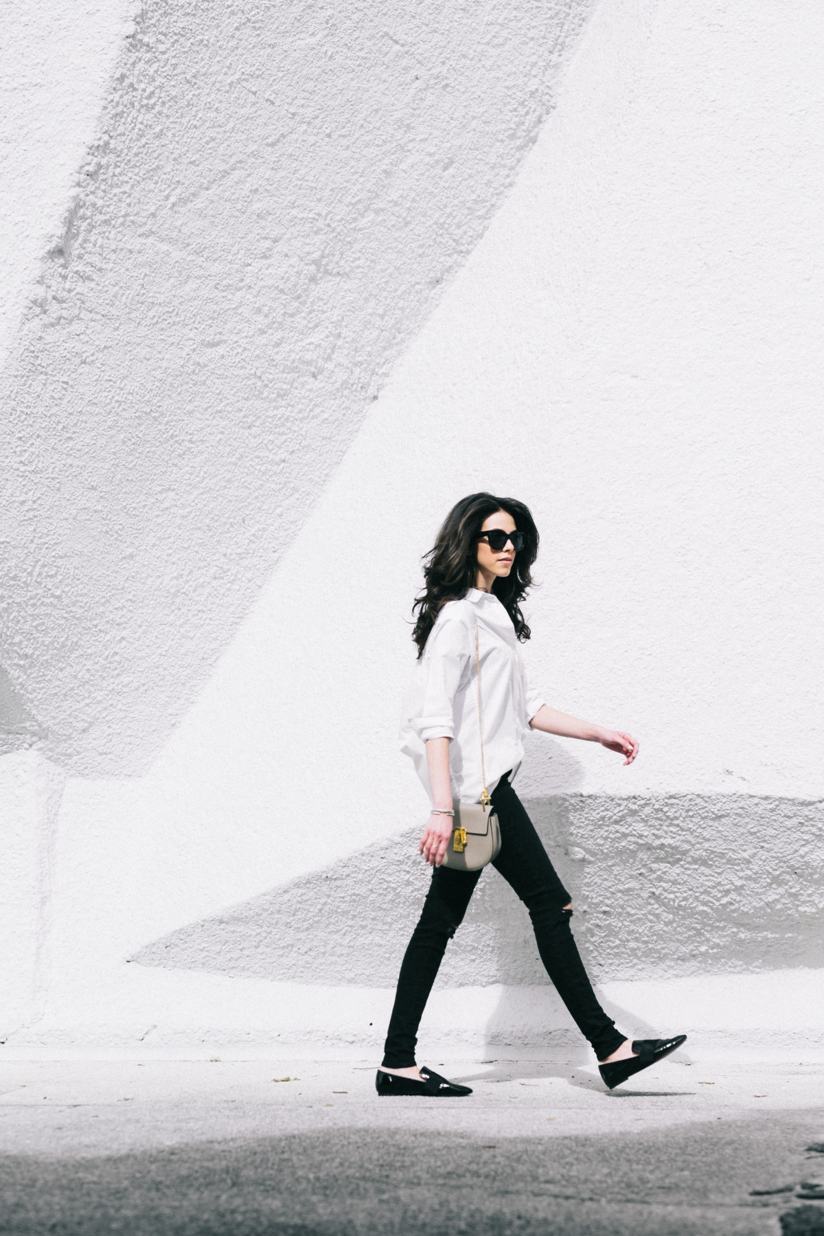 Miami Fashion Blogger - White button-down - Street Style